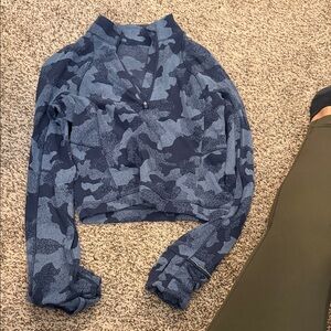 Lululemon cropped 3/4 zip